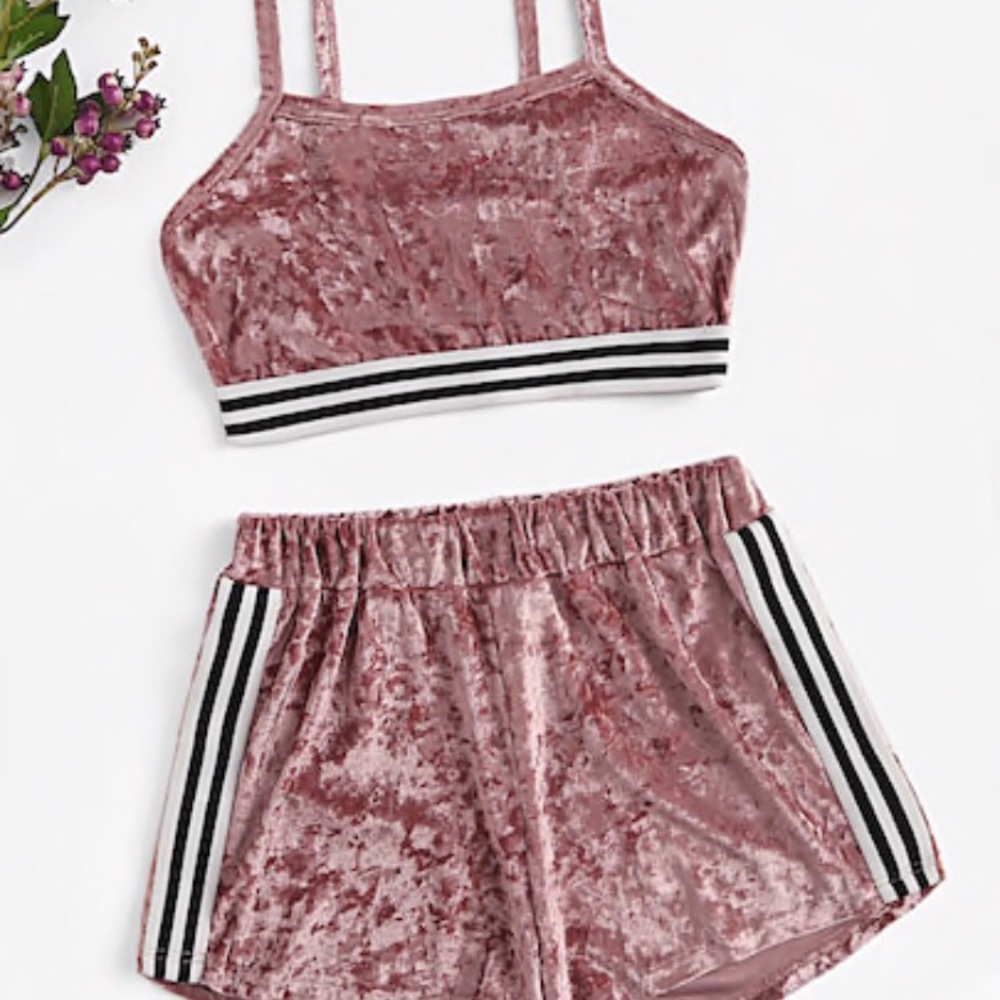 Women’s 2 piece outfit